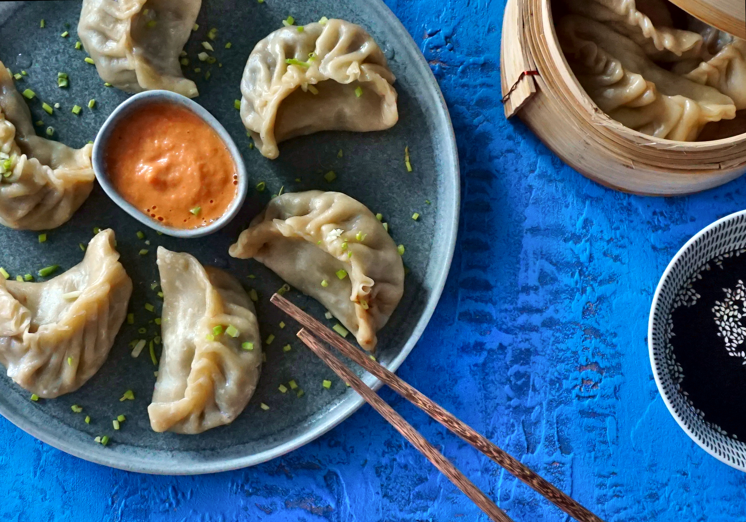 Read more about the article CHICKPEA SHIITAKE MOMOS WITH TIBETAN SPICY TOMATO CHUTNEY