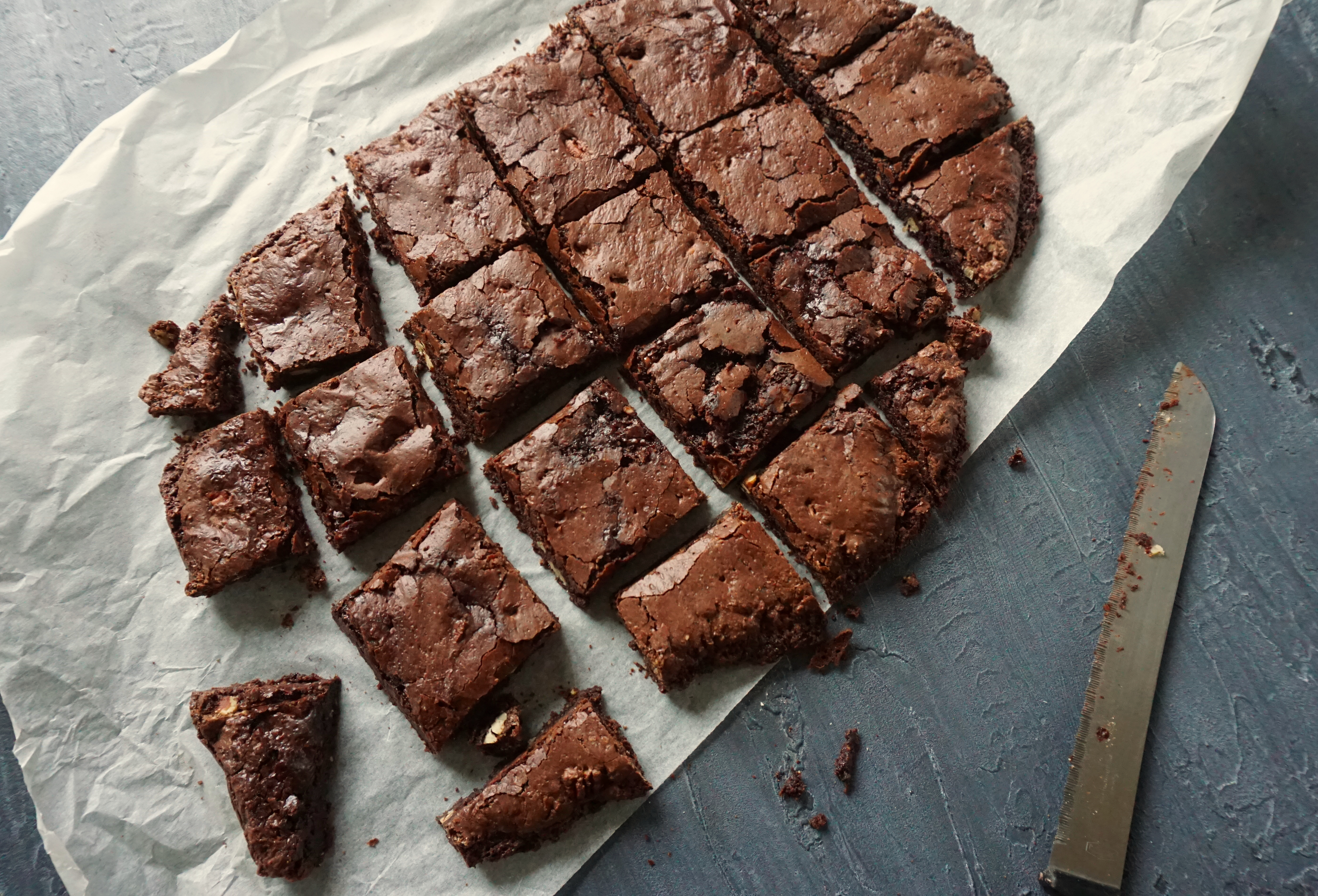 THE BEST EVER CHEWY BROWNIES